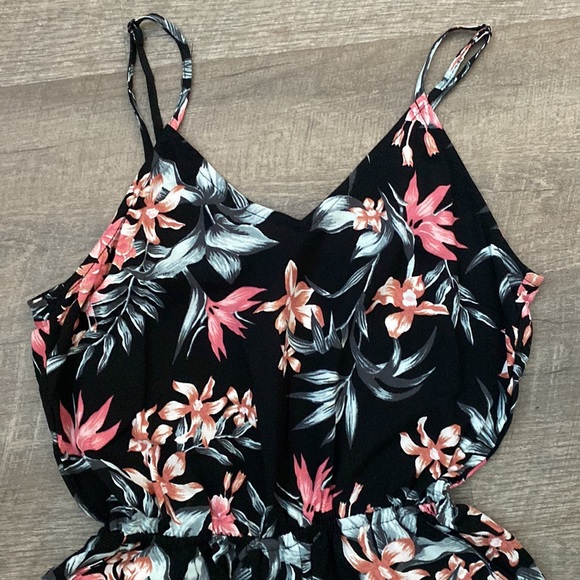 Women’s Romper - Picture 2 of 6